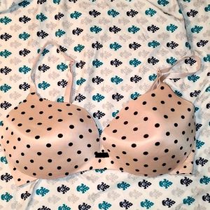 VS demi bra